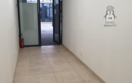 Prenájom obchodných priestorov v OC DRUŽBA na sídlisku Tarča, Spišská Nová Ves