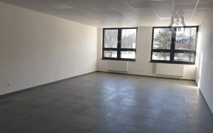 Prenájom kancelárskych priestorov v OC DRUŽBA na sídlisku Tarča, Spišská Nová Ves