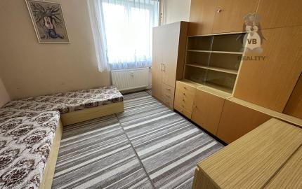 Byt 3+1 s loggiou centrum, Sp. Nová Ves