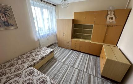 Byt 3+1 s loggiou centrum, Sp. Nová Ves