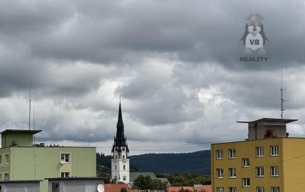 Byt 3+1 s loggiou centrum, Sp. Nová Ves