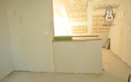 Mezonetový byt 4+1 s loggiou, centrum Spišská Nová Ves