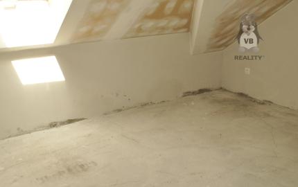 Mezonetový byt 4+1 s loggiou, centrum Spišská Nová Ves