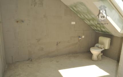 Mezonetový byt 4+1 s loggiou, centrum Spišská Nová Ves