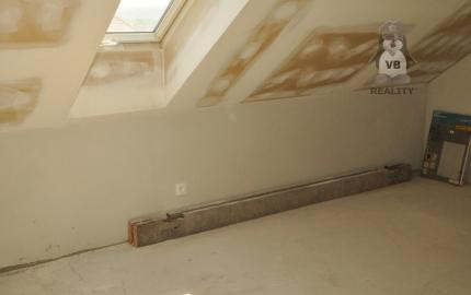 Mezonetový byt 4+1 s loggiou, centrum Spišská Nová Ves