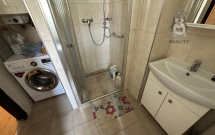 Byt 2+1 s balkónom prerobený na 3.izbový sídl. Rozvoj, Levoča