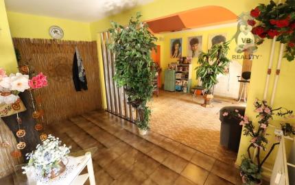 Kaderníctvo - priestor služby v obci Markušovce, okres Sp. Nová Ves