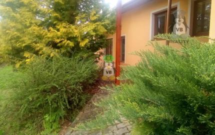 Jedinečný rodinný dom v obci Vinné s rozľahlým pozemkom