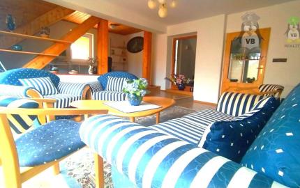 Jedinečný rodinný dom v obci Vinné s rozľahlým pozemkom