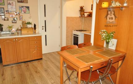 Velkometrážny byt 3+1 s garážou centrum, Sp. Nová Ves