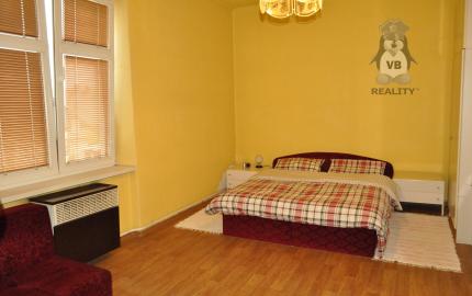 Velkometrážny byt 3+1 s garážou centrum, Sp. Nová Ves