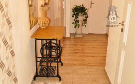 Velkometrážny byt 3+1 s garážou centrum, Sp. Nová Ves