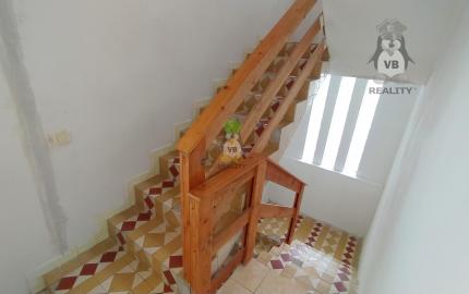 VÝRAZNE ZNÍŽENÁ CENA -Veľkorysý 5. izbový dom, Žbince