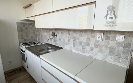 Byt 2+1 s loggiou sídl. Mier, Sp. Nová Ves