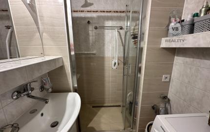 Znížená cena - Byt 4+1 s loggiou na sídl. Mier, Spišská Nová Ves