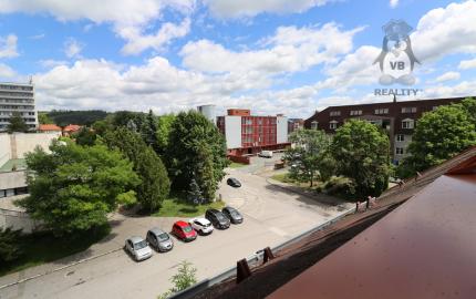 4 – izbový mezonetový byt s balkónom v centre mesta Spišská Nová Ves