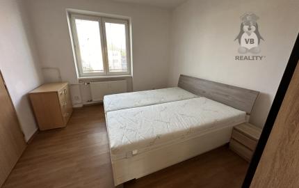 Byt 2+1 s balkónom centrum, Sp. Nová Ves