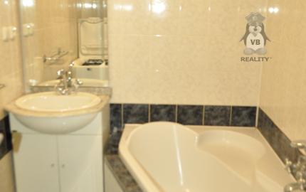 Prenájom bytu 1+1 s loggiou, sídl. Mier, Sp. Nová Ves