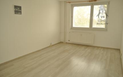 Prenájom bytu 1+1 s loggiou, sídl. Mier, Sp. Nová Ves