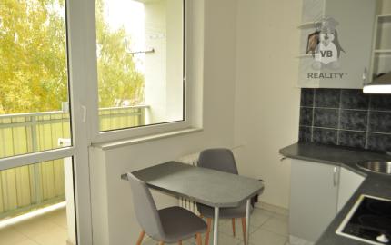 Prenájom bytu 1+1 s loggiou, sídl. Mier, Sp. Nová Ves