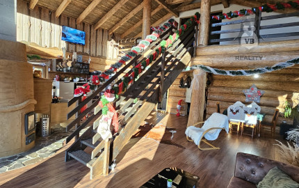 Zrubový rodinný dom v obci Hnilčík-Bindt, okres Sp. Nová Ves