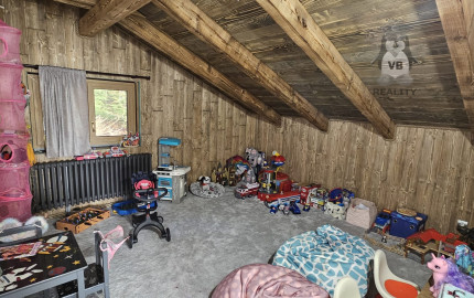 Zrubový rodinný dom v obci Hnilčík-Bindt, okres Sp. Nová Ves