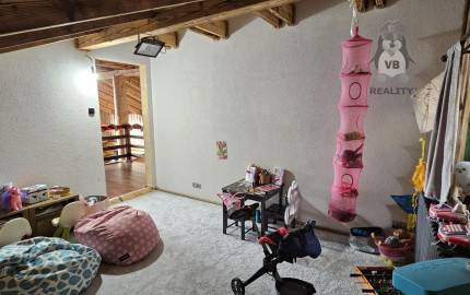 Zrubový rodinný dom v obci Hnilčík-Bindt, okres Sp. Nová Ves