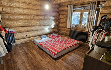 Zrubový rodinný dom v obci Hnilčík-Bindt, okres Sp. Nová Ves