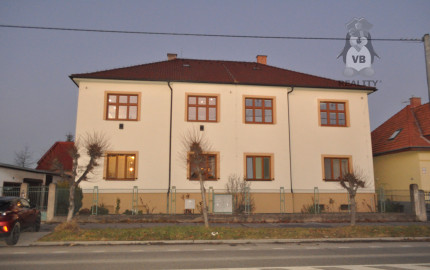 Veľkometrážný byt 3+1 s garážou v centre mesta Spišská Nová Ves