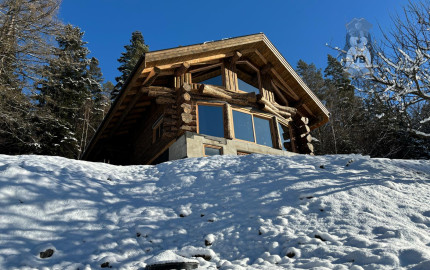 Zrubový rodinný dom v obci Hnilčík-Bindt, okres Sp. Nová Ves
