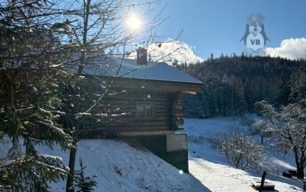 Zrubový rodinný dom v obci Hnilčík-Bindt, okres Sp. Nová Ves