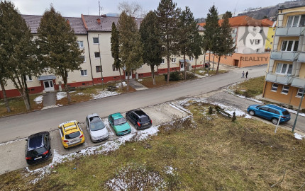 Tehlový byt 3+1 s balkónom v Gelnici