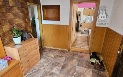 Rodinný dom s 2 samost. bytov. jednotkami v obci Jamník, SNV