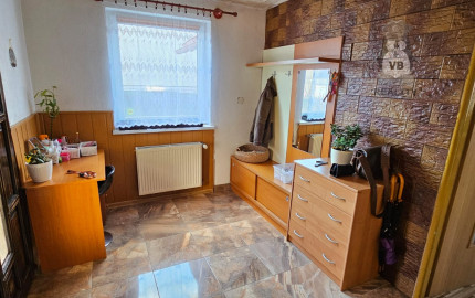 Rodinný dom s 2 samost. bytov. jednotkami v obci Jamník, SNV