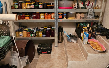 Rodinný dom s 2 samost. bytov. jednotkami v obci Jamník, SNV