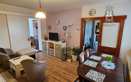 Rodinný dom s 2 samost. bytov. jednotkami v obci Jamník, SNV