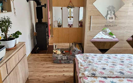 Rodinný dom s 2 samost. bytov. jednotkami v obci Jamník, SNV