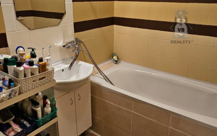 Rodinný dom s 2 samost. bytov. jednotkami v obci Jamník, SNV