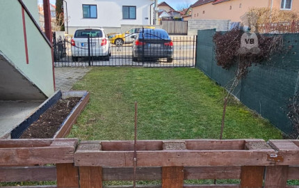 Rodinný dom s 2 samost. bytov. jednotkami v obci Jamník, SNV