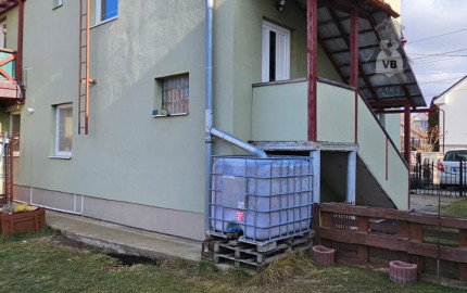 Rodinný dom s 2 samost. bytov. jednotkami v obci Jamník, SNV