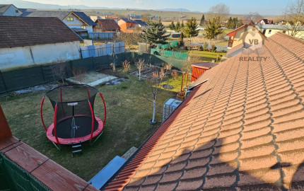 Rodinný dom s 2 samost. bytov. jednotkami v obci Jamník, SNV