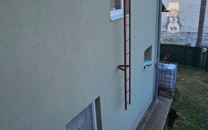 Rodinný dom s 2 samost. bytov. jednotkami v obci Jamník, SNV