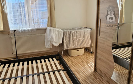 Rodinný dom s 2 samost. bytov. jednotkami v obci Jamník, SNV