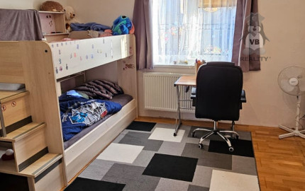 Rodinný dom s 2 samost. bytov. jednotkami v obci Jamník, SNV