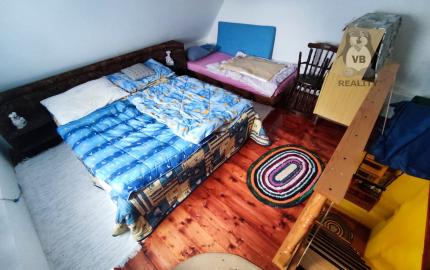 Pekná útulná chatka so záhradkou