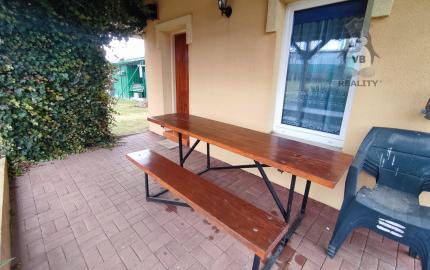 Pekná útulná chatka so záhradkou