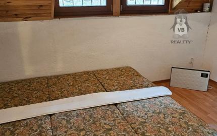 -ZNÍŽENÁ CENA- Chata v obci Mlynky, časť Rakovec, okres Spišská Nová Ves.