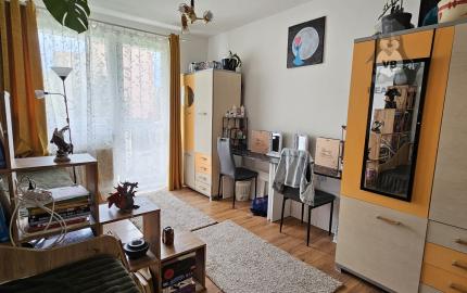 -ZNÍŽENÁ CENA- Byt 4+1 s dvoma loggiami, sídlisko Mier, Spišská Nová Ves