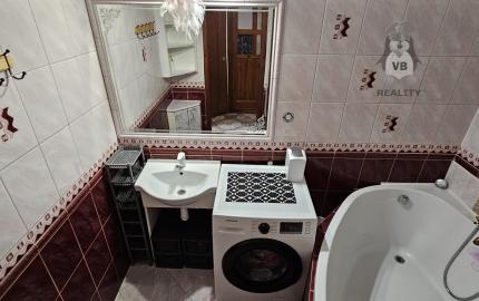 -ZNÍŽENÁ CENA- Byt 4+1 s dvoma loggiami, sídlisko Mier, Spišská Nová Ves