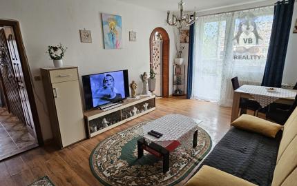 -ZNÍŽENÁ CENA- Byt 4+1 s dvoma loggiami, sídlisko Mier, Spišská Nová Ves